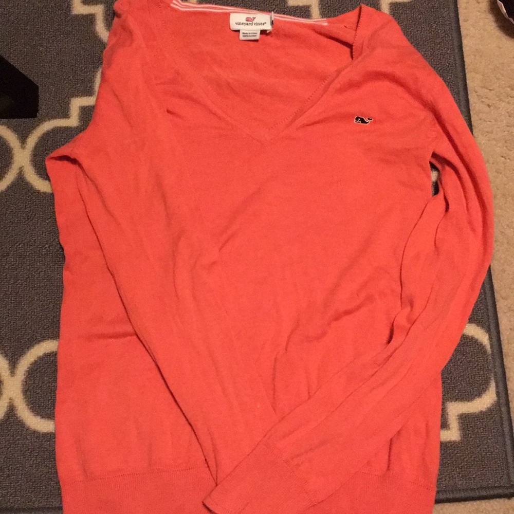 Vineyard Vines v neck sweater